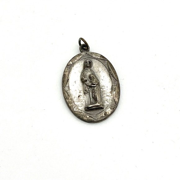 St Ann‎ Shrine Scranton PA Religious Medal Charm Pendant Necklace - Picture 1 of 3